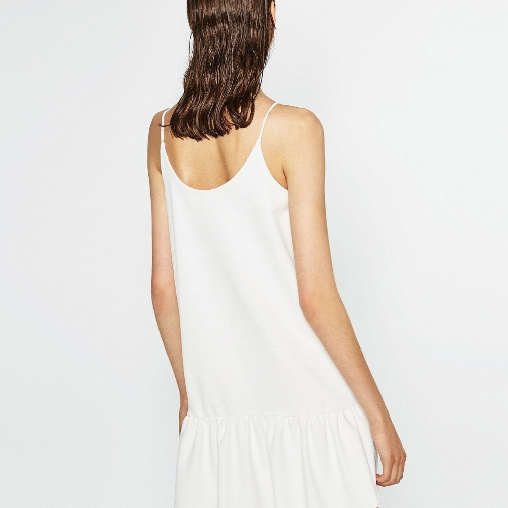 ZARA WHITE DRESS WITH RUFFLE HEM MINI DRESS Medium - Picture 6 of 12